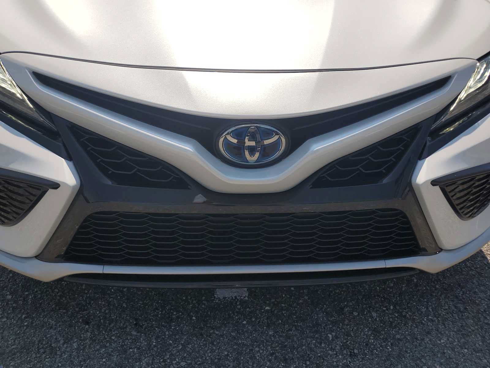 Used 2024 Toyota Camry XSE w/ Navigation Package FWD image 11