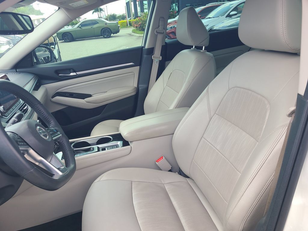 Certified 2020 Nissan Altima 2.5 Platinum FWD image 22