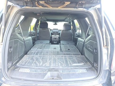 Used 2021 Chevrolet Tahoe High Country w/ Premium Package AWD/4WD image 8