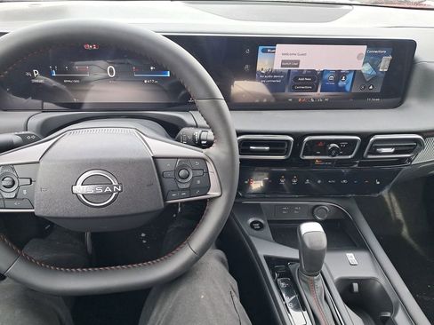 New 2026 Nissan Sentra SR w/ SR Premium Package FWD image 13