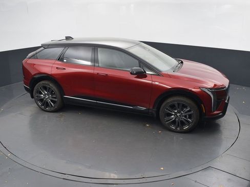 New 2026 Cadillac Optiq Sport 2 image 45