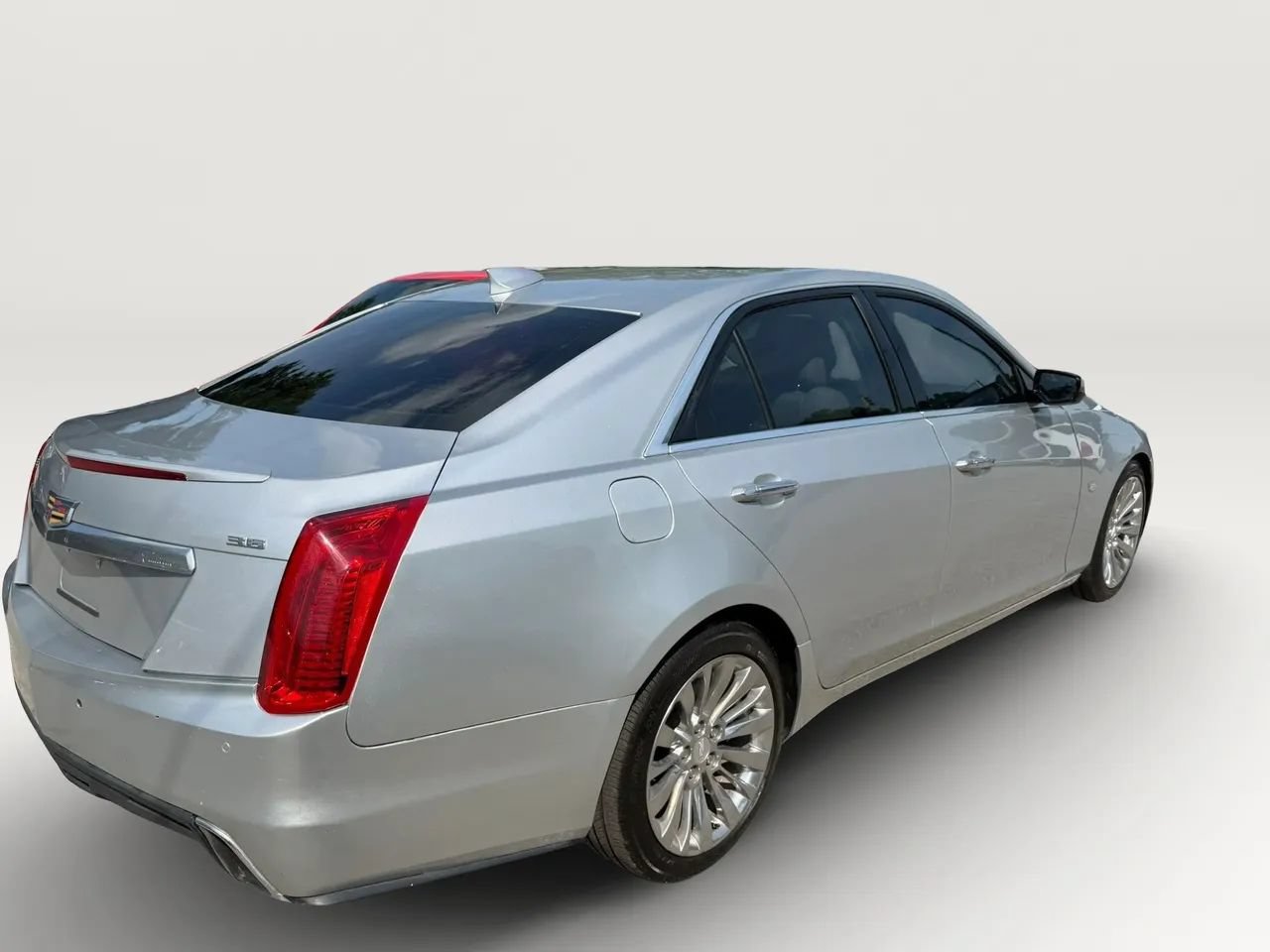 Used 2019 Cadillac CTS Luxury RWD image 3