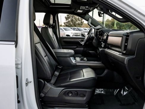 Used 2024 Chevrolet Silverado 3500 High Country w/ High Country Premium Package image 26