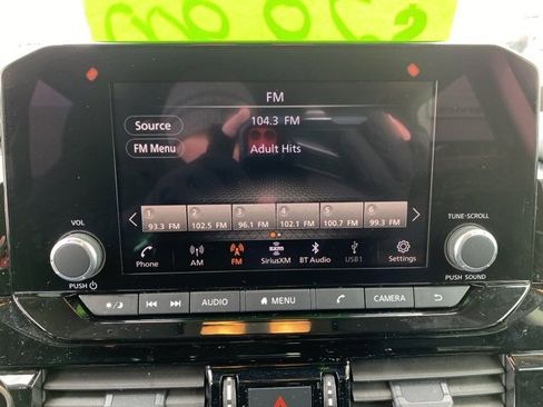 Used 2024 Nissan Pathfinder SV image 24