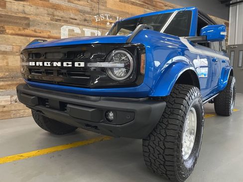 Used 2021 Ford Bronco Outer Banks image 11