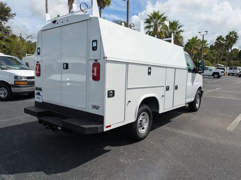 New 2025 Chevrolet Express 3500 w/ Power Convenience Package image 4