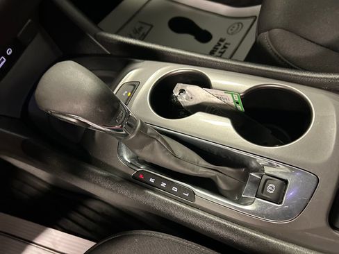 Used 2024 Chevrolet Malibu LS FWD image 19