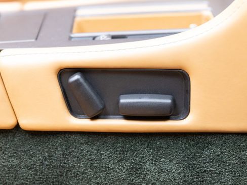 Used 2008 Aston Martin V8 Vantage Roadster image 15