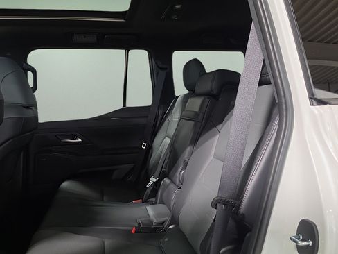 New 2026 Lexus GX 550 AWD/4WD image 16