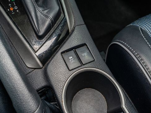 Used 2015 Toyota Corolla S image 20