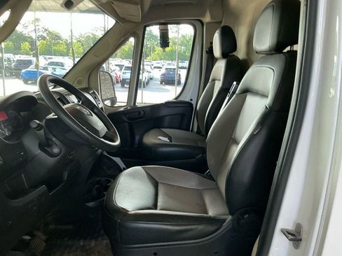 Used 2021 RAM ProMaster 2500 FWD image 5