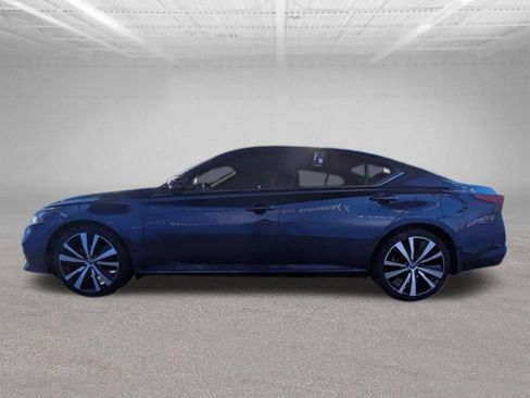 Used 2020 Nissan Altima 2.5 SR w/ Premium Package FWD image 6