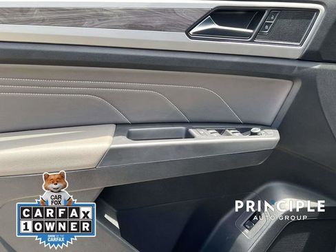 Certified 2023 Volkswagen Atlas Cross Sport SE w/ Panoramic Sunroof Package AWD/4WD image 12