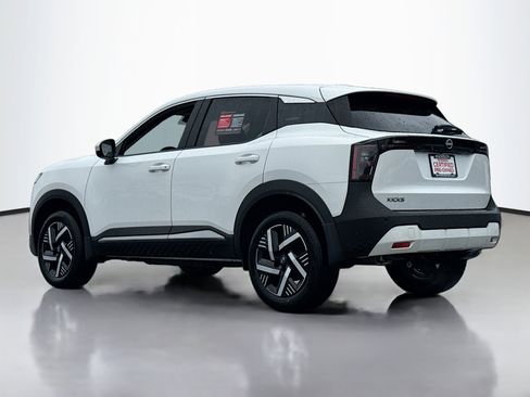 Certified 2025 Nissan Kicks SV image 13