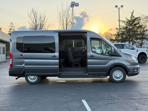New 2026 Ford Transit 350 148 Medium Roof Wagon AWD image 19