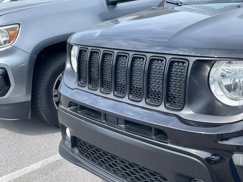 Used 2023 Jeep Renegade Altitude w/ Sun/Sound Group AWD/4WD image 5