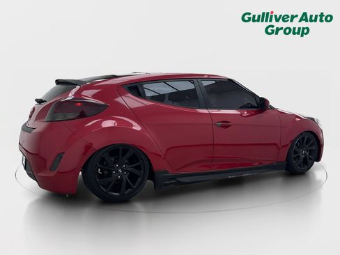 Used 2016 Hyundai Veloster FWD image 9