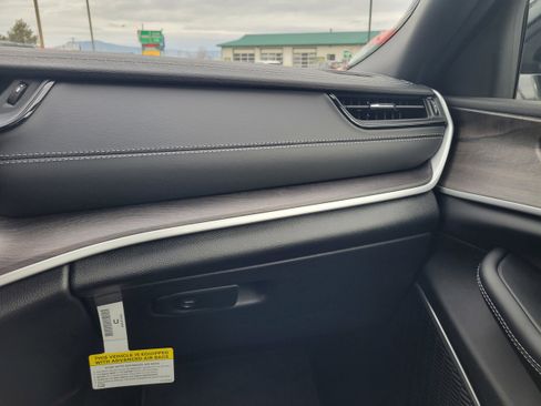 New 2026 Jeep Grand Cherokee Limited w/ Limited Altitude Package image 26