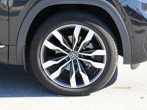 Used 2021 Volkswagen Atlas SEL Premium image 11