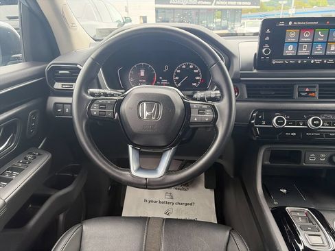 Used 2023 Honda Pilot Touring image 17