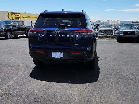 Used 2025 Nissan Pathfinder SV AWD/4WD image 3