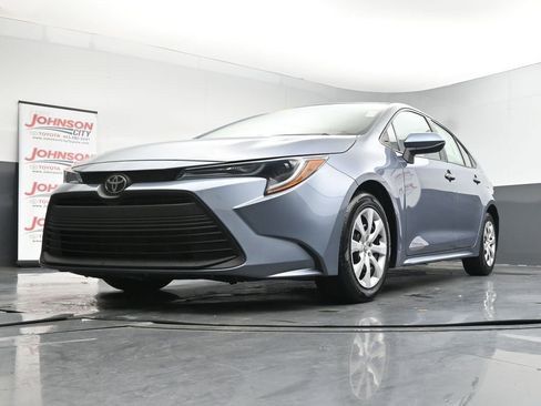 Used 2024 Toyota Corolla LE image 31