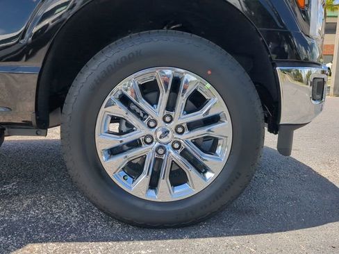 Used 2025 Ford F150 Lariat w/ Equipment Group 501A Mid image 11