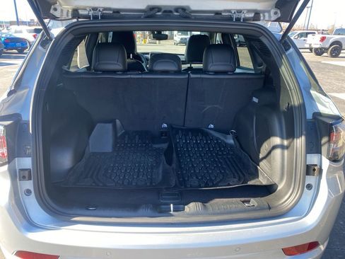 Used 2025 Jeep Compass Limited w/ High Altitude Package image 17