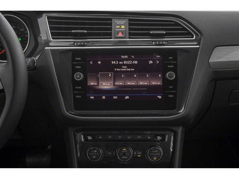 Used 2019 Volkswagen Tiguan SE w/ Panoramic Sunroof Package AWD/4WD image 7