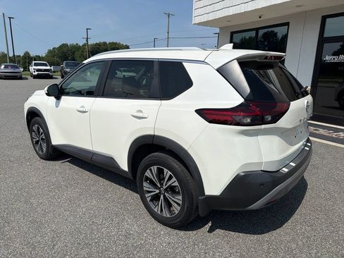 Used 2023 Nissan Rogue SV w/ SV Premium B Package FWD image 7