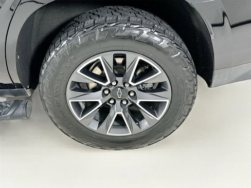 Used 2021 Chevrolet Tahoe Z71 w/ Luxury Package image 32