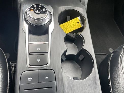 Used 2021 Ford Escape SEL image 31