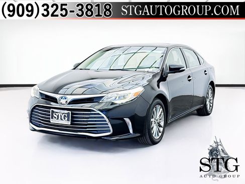 Used 2018 Toyota Avalon Limited image 1