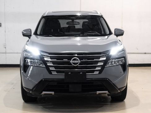 Used 2024 Nissan Rogue Platinum w/ Platinum Premium Package FWD image 6