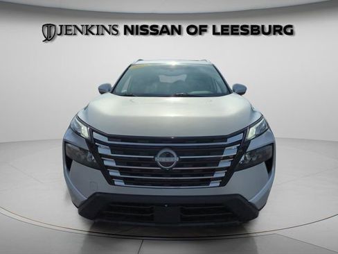 Certified 2025 Nissan Rogue SV w/ SV Premium Package image 17