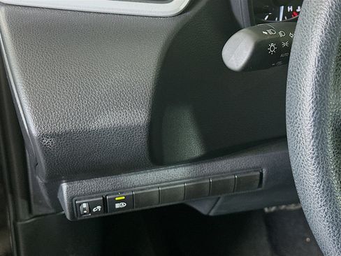 Used 2025 Toyota Corolla LE image 16