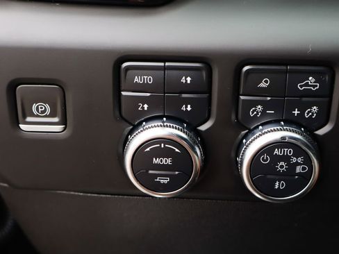 Used 2024 GMC Sierra 2500 Denali w/ Denali Reserve Package image 24