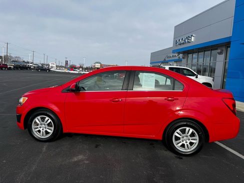 Used 2015 Chevrolet Sonic LT image 9