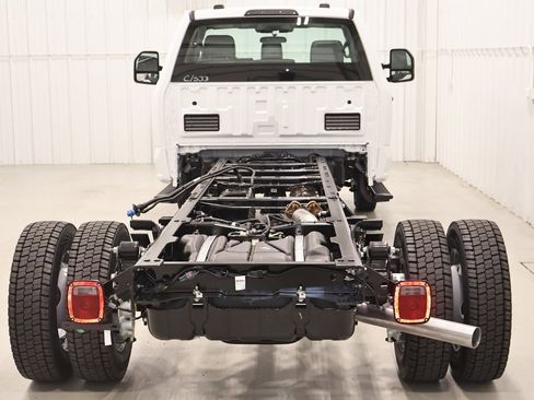 New 2026 Ford F550 4x4 Regular Cab Super Duty image 7