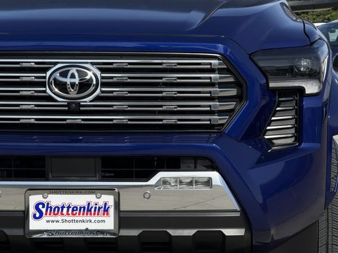 Used 2025 Toyota Tacoma Limited AWD/4WD image 8