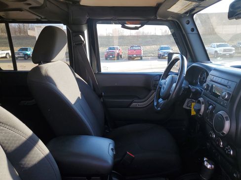 Used 2015 Jeep Wrangler Unlimited Sport w/ Quick Order Package 24S image 31