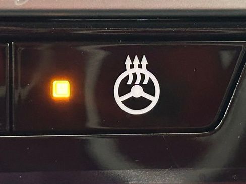 Used 2025 Nissan Pathfinder SL image 8