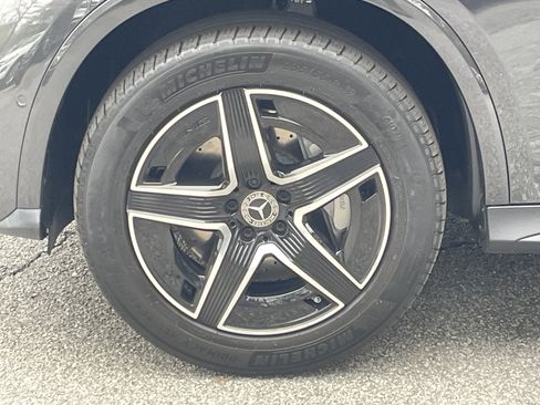 Certified 2025 Mercedes-Benz GLC 300 image 17