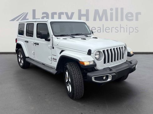 Used 2018 Jeep Wrangler Unlimited Sahara image 7