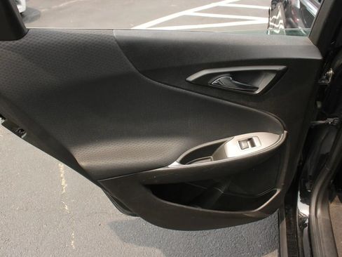 Used 2019 Chevrolet Malibu LT FWD image 16