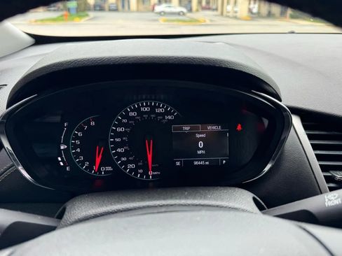Used 2019 Chevrolet Trax LT w/ LT Convenience Package FWD image 24