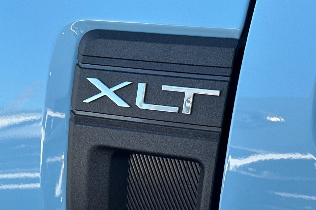 New 2026 Ford Maverick XLT w/ XLT Luxury Package FWD image 25