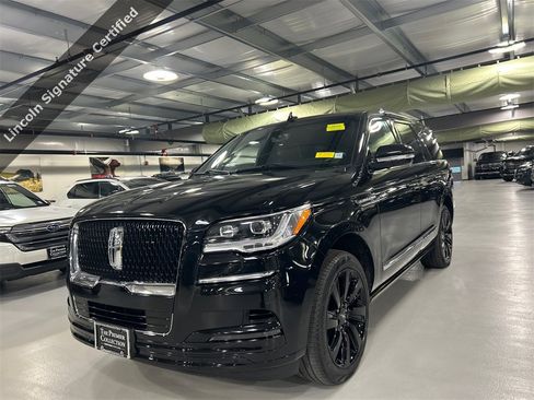 Certified 2022 Lincoln Navigator Reserve w/ Monochromatic Package image 5