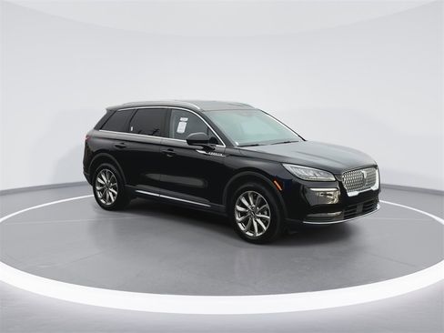 Used 2022 Lincoln Corsair AWD w/ Premium Package image 2