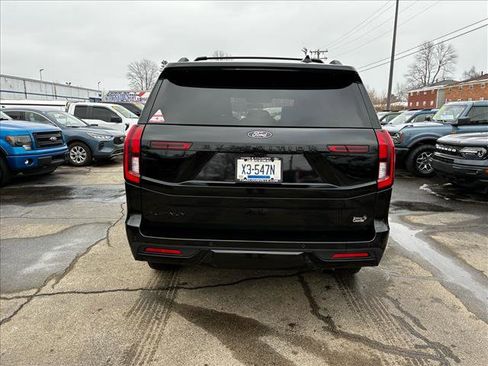 Used 2025 Ford Expedition Platinum w/ Stealth Performance Package image 5
